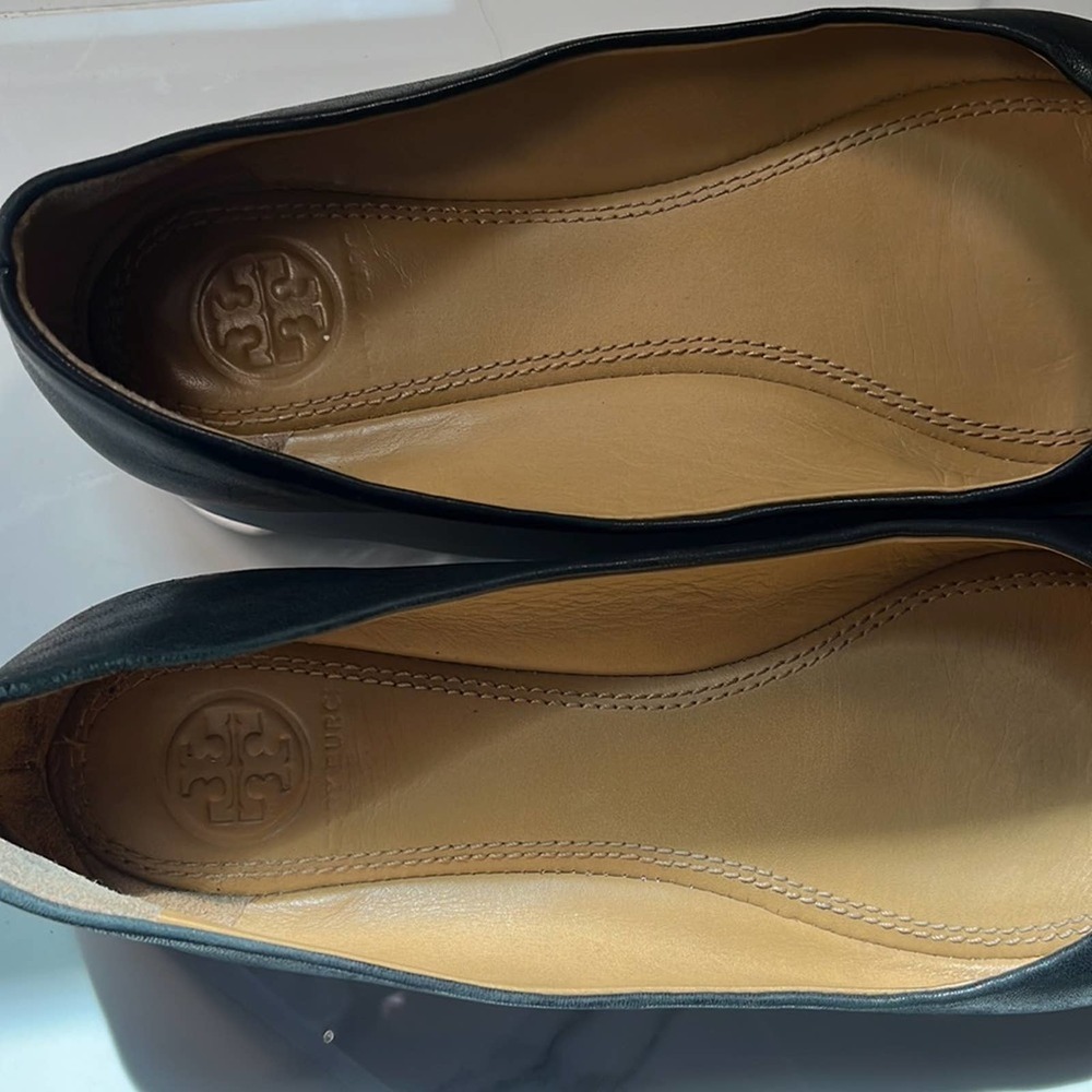 Tory Burch Chelsea Cap-Toe Ballet Flats - Picture 9 of 9